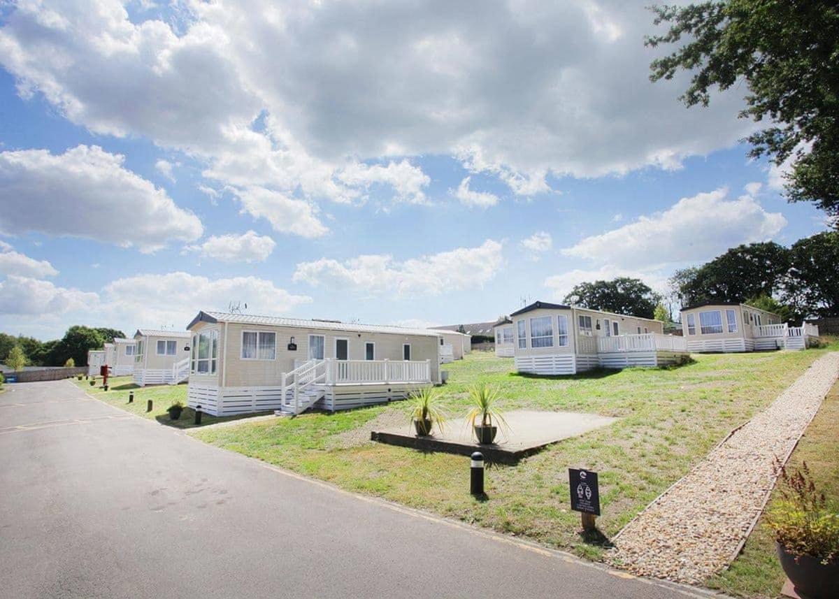 Mercury Yacht Harbour And Holiday Park Lower Swanwick Buitenkant foto